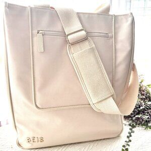 Beis North To South Tote in Beige
